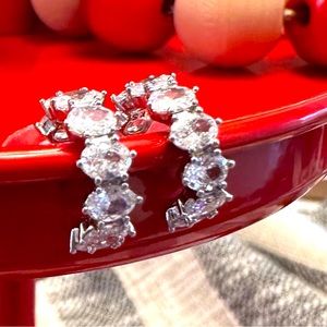 Kendra Scott NWT Cailin Silver Crystal Huggie Earrings in White Crystal